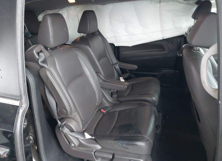 Photo 8 of 2018 Honda Odyssey EX-L (VIN 5FNRL6H72JB032258)