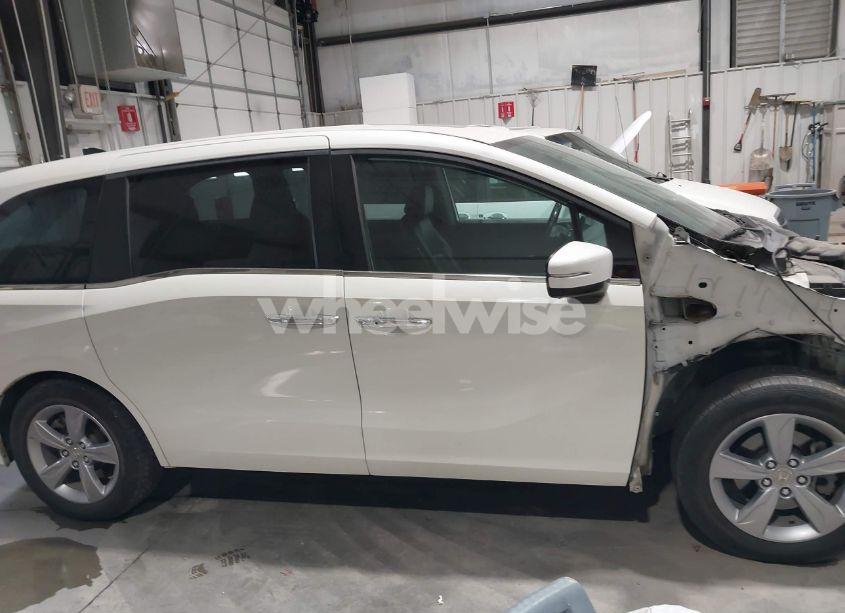 Photo 13 of 2018 Honda Odyssey EX-L (VIN 5FNRL6H72JB040506)