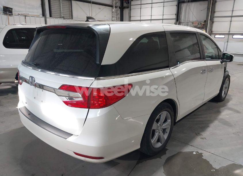Photo 4 of 2018 Honda Odyssey EX-L (VIN 5FNRL6H72JB040506)