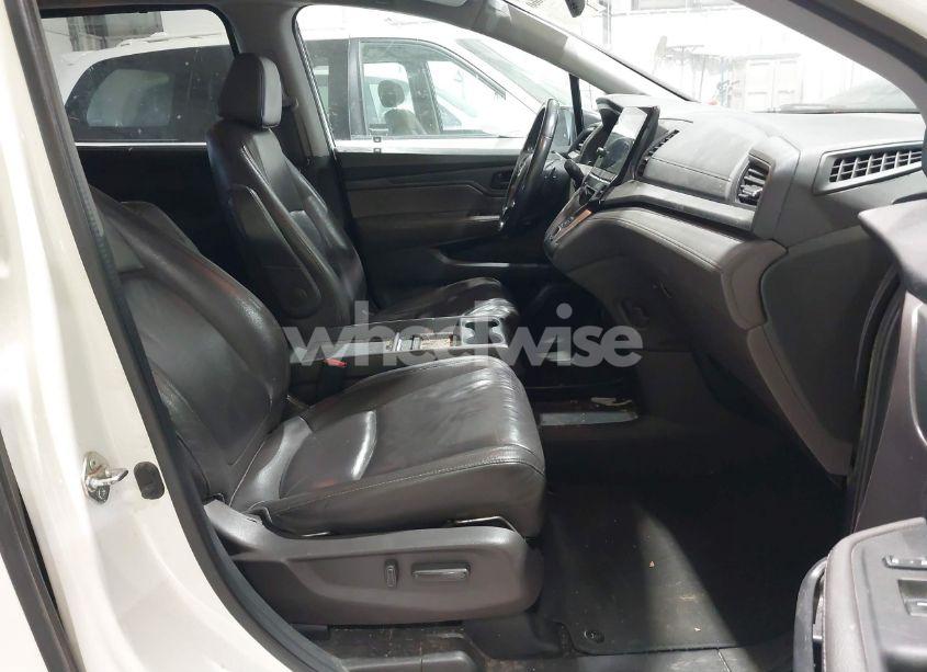 Photo 5 of 2018 Honda Odyssey EX-L (VIN 5FNRL6H72JB040506)