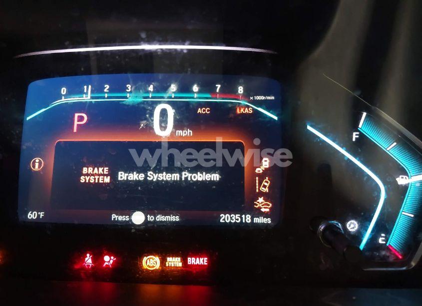 Photo 7 of 2018 Honda Odyssey EX-L (VIN 5FNRL6H72JB040506)