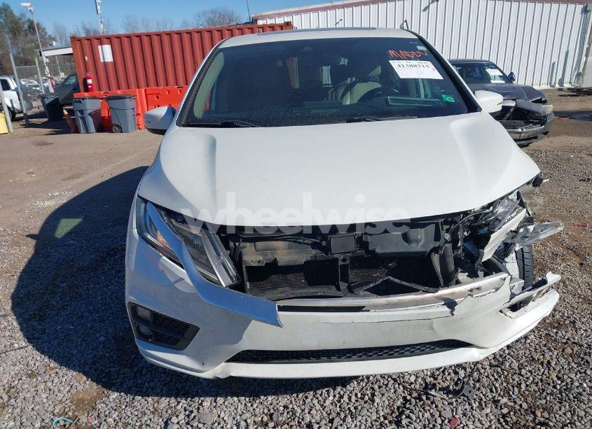 Photo 6 of 2018 Honda Odyssey EX-L (VIN 5FNRL6H72JB047293)