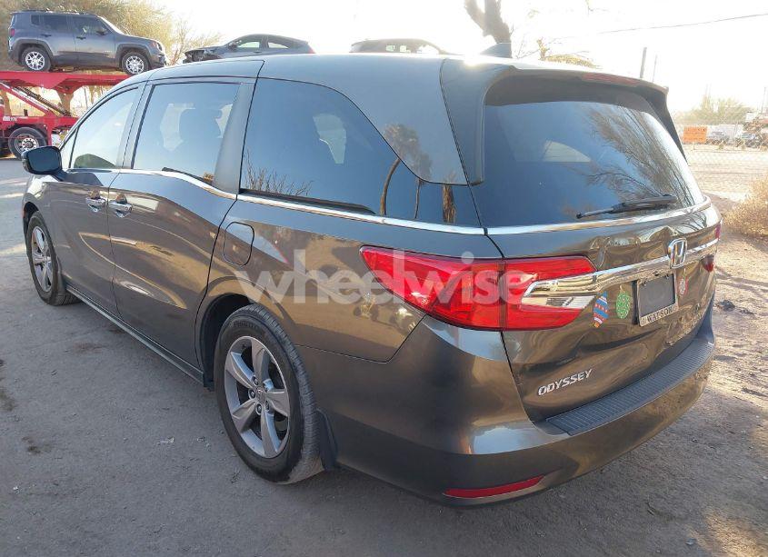 Photo 3 of 2019 Honda Odyssey EX-L (VIN 5FNRL6H72KB066959)