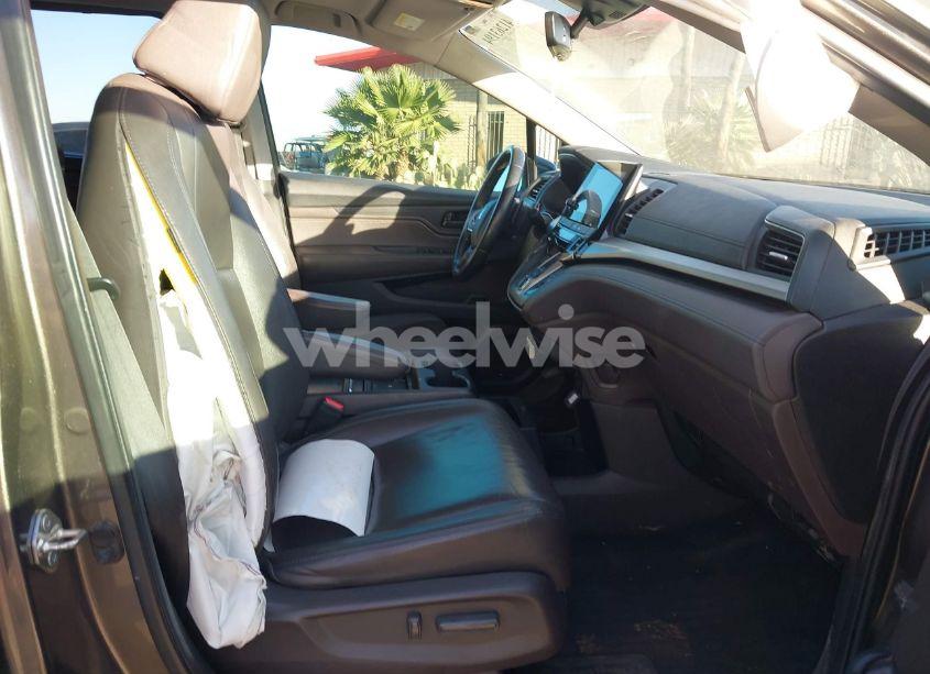 Photo 5 of 2019 Honda Odyssey EX-L (VIN 5FNRL6H72KB066959)