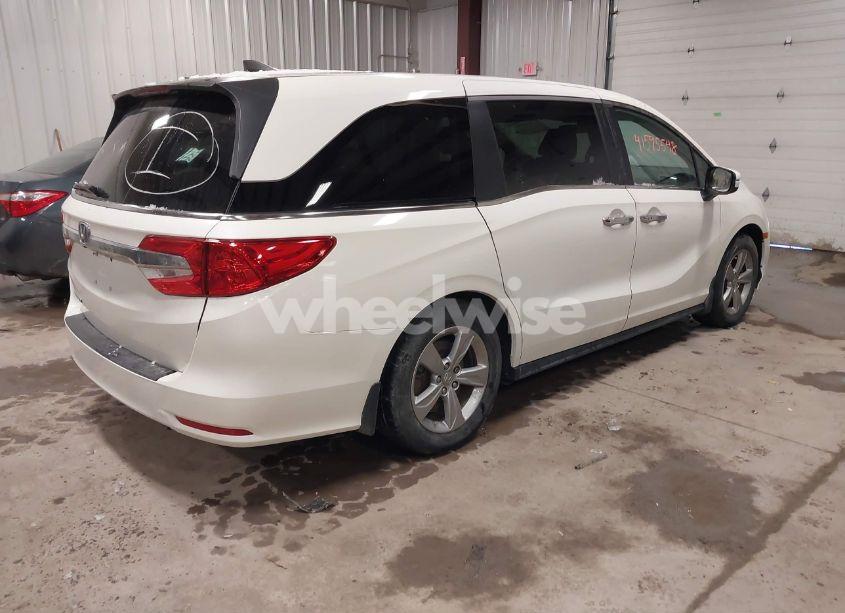 Photo 4 of 2019 Honda Odyssey EX-L (VIN 5FNRL6H72KB071093)