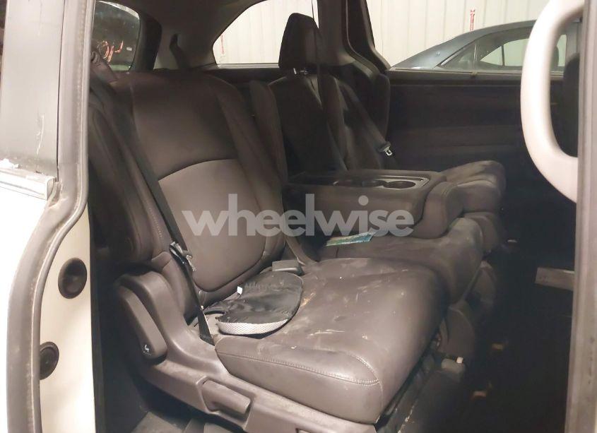 Photo 8 of 2019 Honda Odyssey EX-L (VIN 5FNRL6H72KB071093)