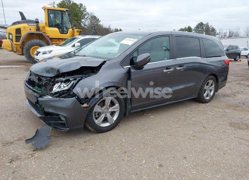 Photo 2 of 2019 Honda Odyssey EX-L (VIN 5FNRL6H72KB078335)