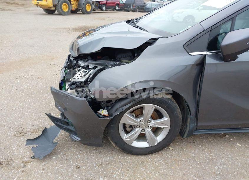 Photo 6 of 2019 Honda Odyssey EX-L (VIN 5FNRL6H72KB078335)