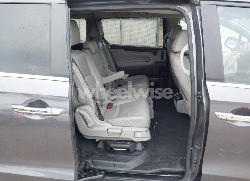 Photo 8 of 2019 Honda Odyssey EX-L (VIN 5FNRL6H72KB078335)