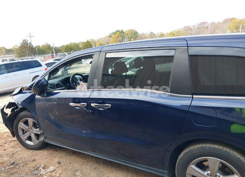 Photo 15 of 2019 Honda Odyssey EX-L (VIN 5FNRL6H72KB090503)