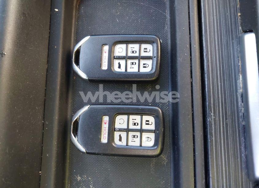 Photo 11 of 2019 Honda Odyssey EX-L (VIN 5FNRL6H72KB125282)