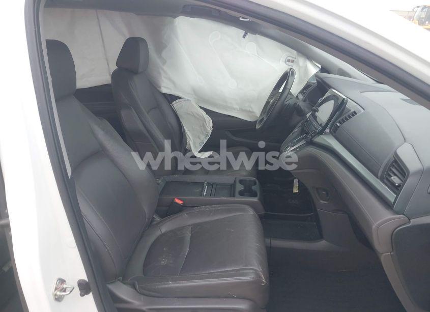 Photo 5 of 2020 Honda Odyssey (VIN 5FNRL6H72LB059155)
