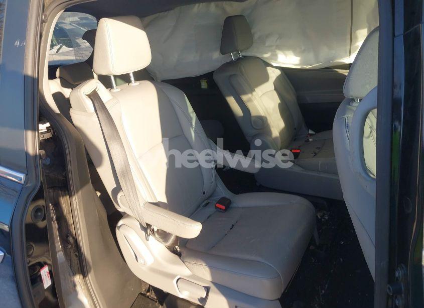 Photo 8 of 2022 Honda Odyssey EX-L (VIN 5FNRL6H72NB025770)