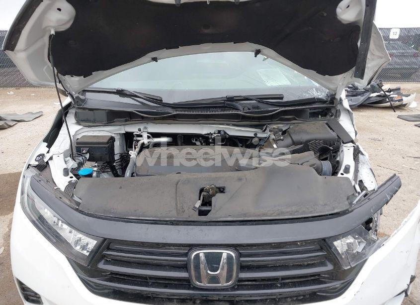 Photo 10 of 2024 Honda Odyssey SPORT (VIN 5FNRL6H72RB008862)