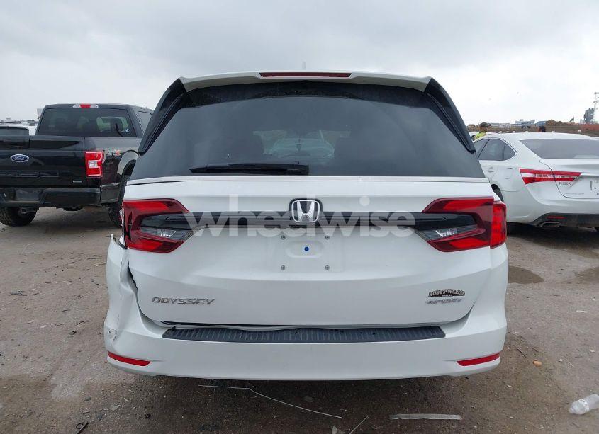 Photo 16 of 2024 Honda Odyssey SPORT (VIN 5FNRL6H72RB008862)
