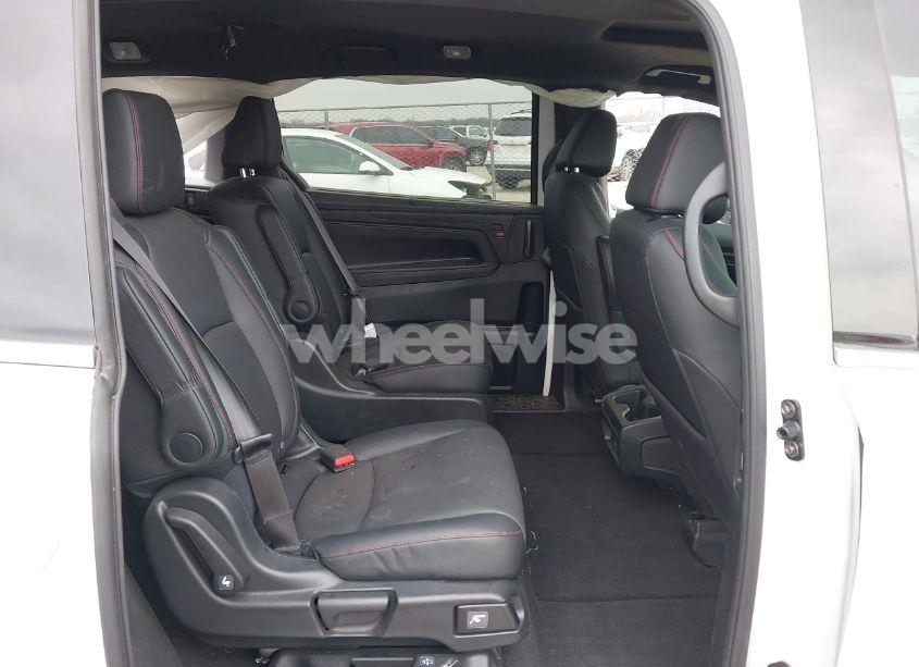 Photo 8 of 2024 Honda Odyssey SPORT (VIN 5FNRL6H72RB008862)