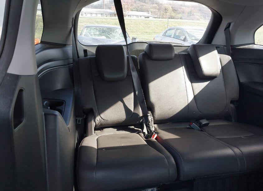 Photo 17 of 2018 Honda Odyssey EX-L (VIN 5FNRL6H73JB001973)