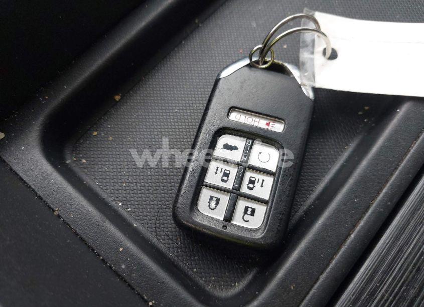 Photo 11 of 2018 Honda Odyssey EX-L (VIN 5FNRL6H73JB072218)