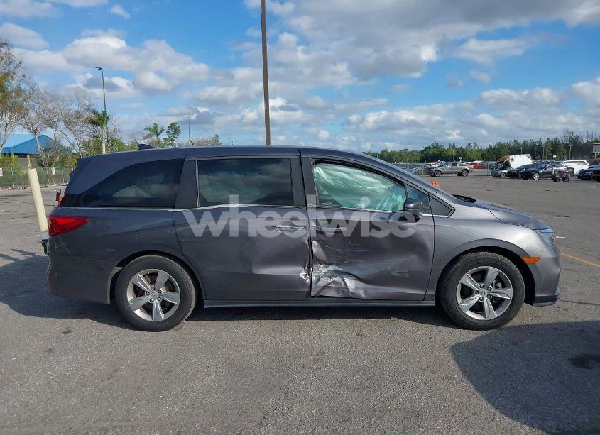 Photo 13 of 2018 Honda Odyssey EX-L (VIN 5FNRL6H73JB072218)