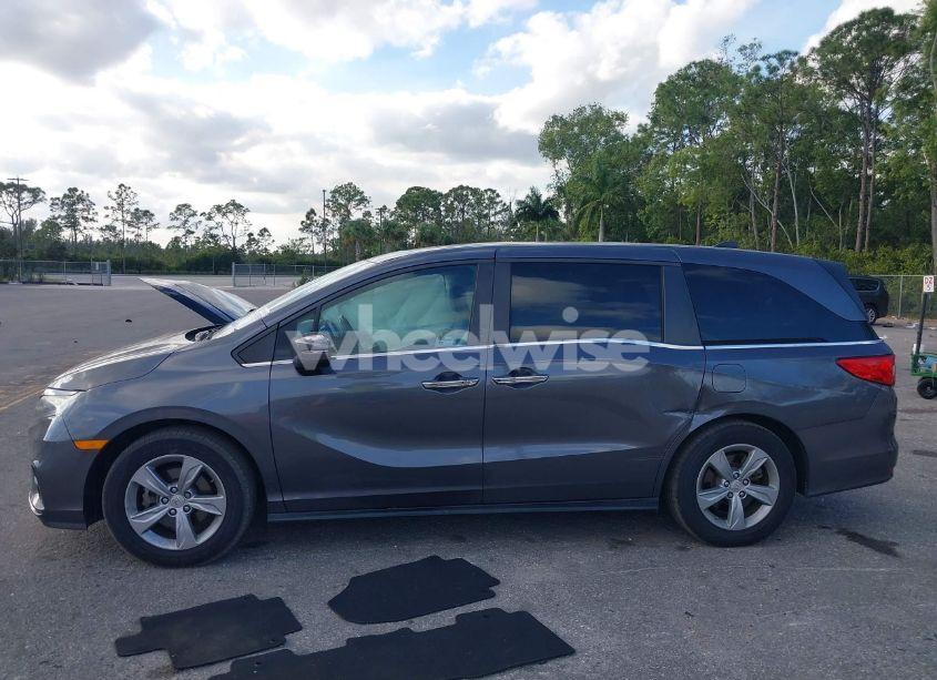 Photo 14 of 2018 Honda Odyssey EX-L (VIN 5FNRL6H73JB072218)