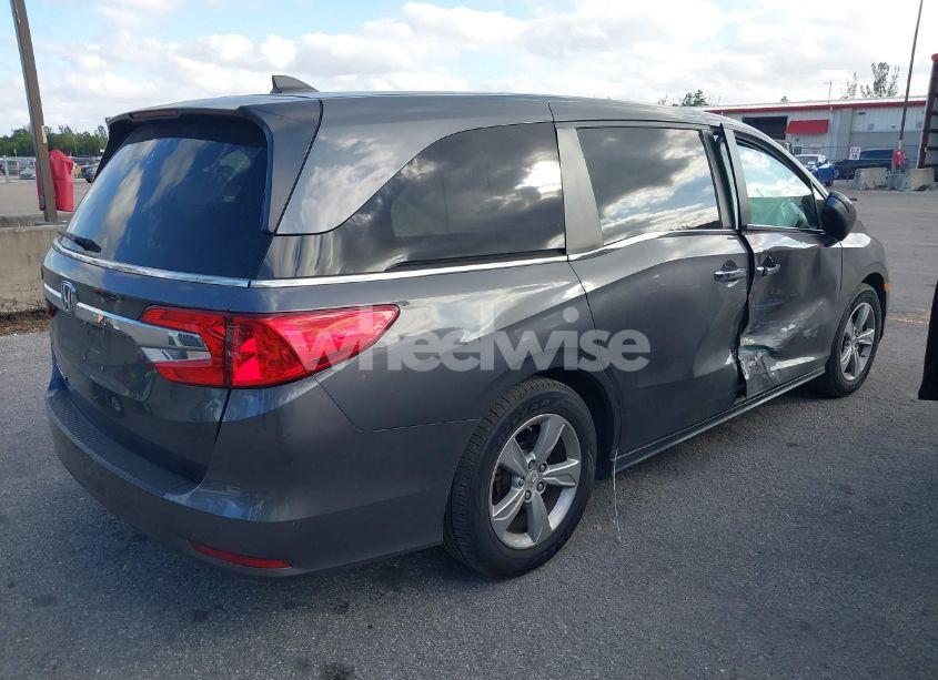 Photo 4 of 2018 Honda Odyssey EX-L (VIN 5FNRL6H73JB072218)