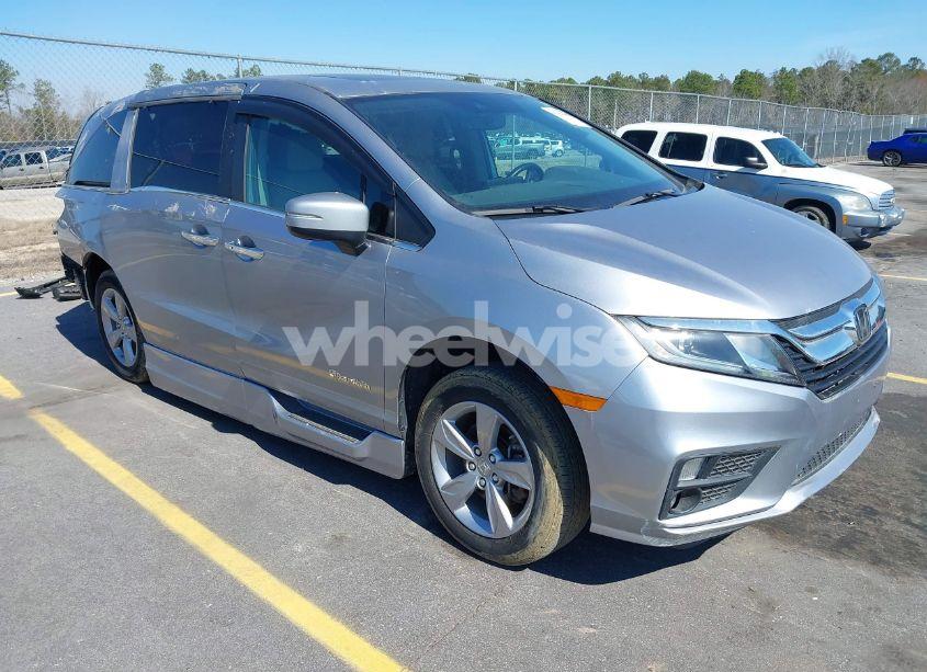 2019 Honda Odyssey EXL (VIN 5FNRL6H73KB073550) main photo