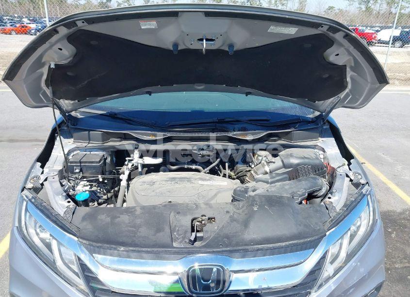 Photo 10 of 2019 Honda Odyssey EXL (VIN 5FNRL6H73KB073550)