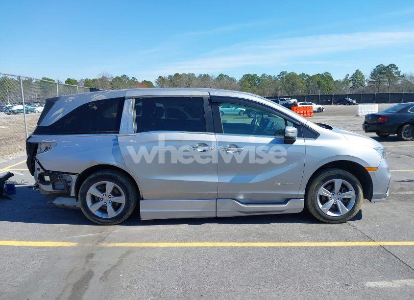 Photo 14 of 2019 Honda Odyssey EXL (VIN 5FNRL6H73KB073550)