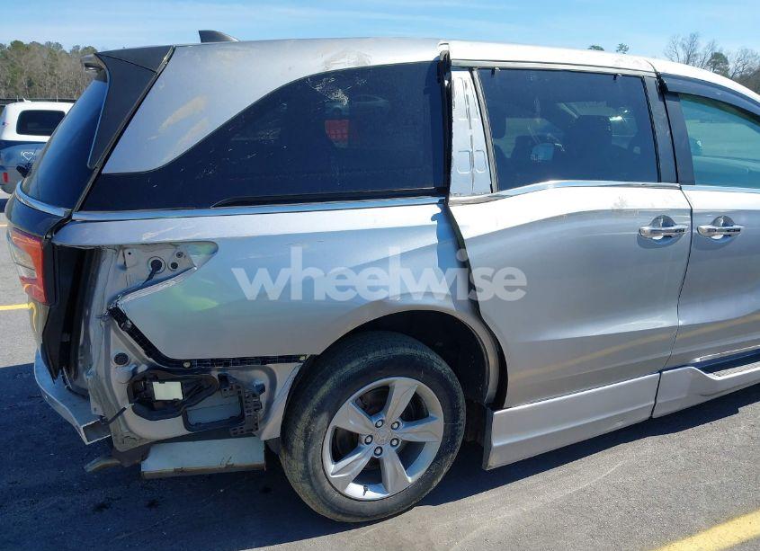 Photo 18 of 2019 Honda Odyssey EXL (VIN 5FNRL6H73KB073550)