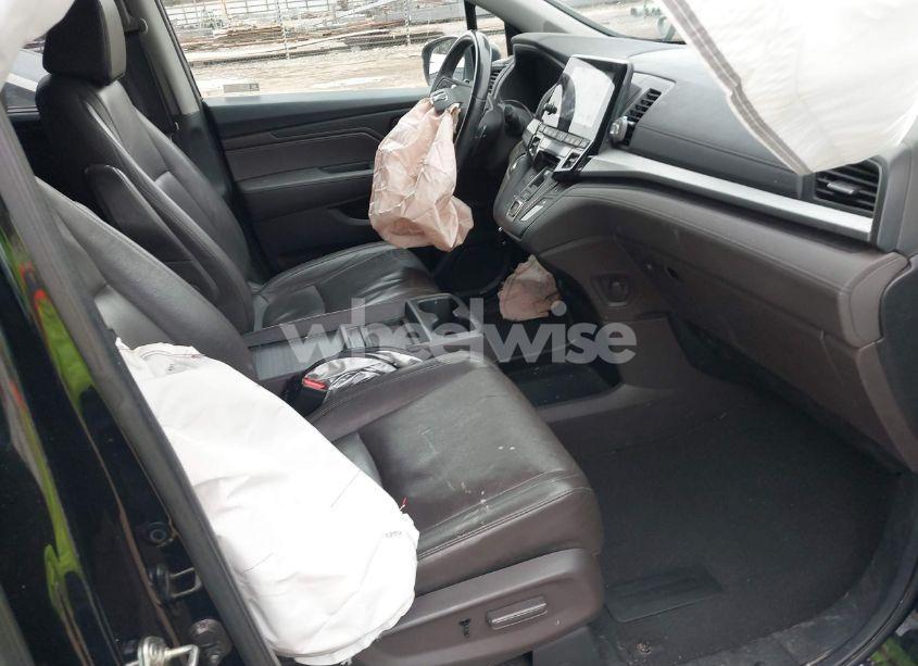 Photo 5 of 2019 Honda Odyssey EX-L (VIN 5FNRL6H73KB081714)