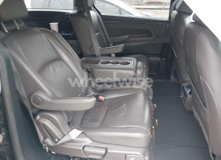 Photo 8 of 2019 Honda Odyssey EX-L (VIN 5FNRL6H73KB081714)