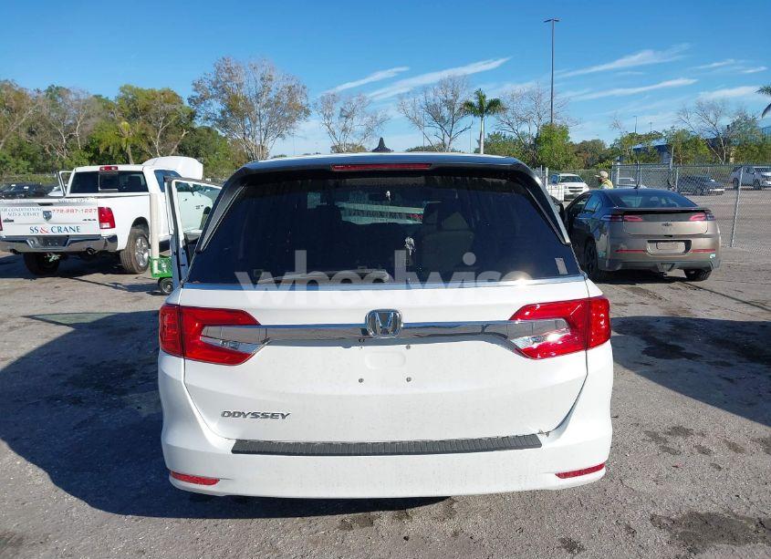 Photo 16 of 2020 Honda Odyssey (VIN 5FNRL6H73LB010076)