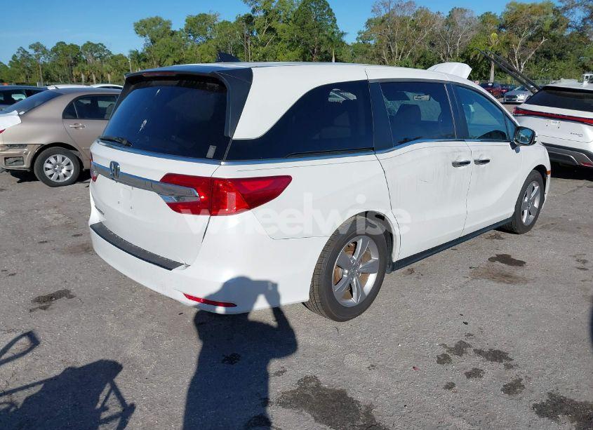 Photo 4 of 2020 Honda Odyssey (VIN 5FNRL6H73LB010076)