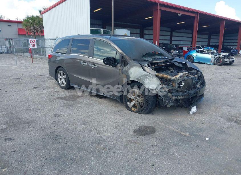 2020 Honda Odyssey EX-L/EX-L W/NAVI RES (VIN 5FNRL6H73LB019652) main photo