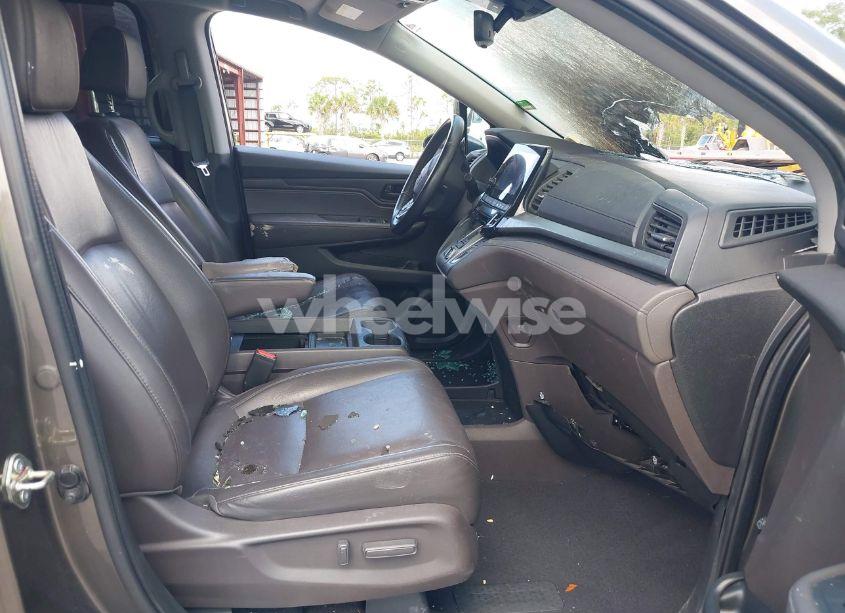 Photo 5 of 2020 Honda Odyssey EX-L/EX-L W/NAVI RES (VIN 5FNRL6H73LB019652)