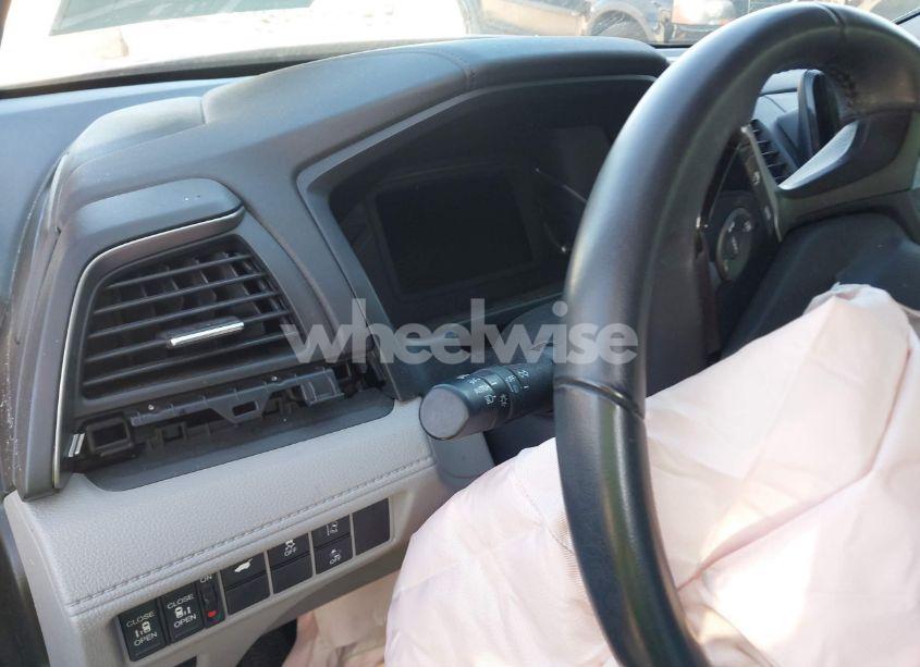 Photo 14 of 2020 Honda Odyssey EX-L/EX-L W/NAVI RES (VIN 5FNRL6H73LB021109)