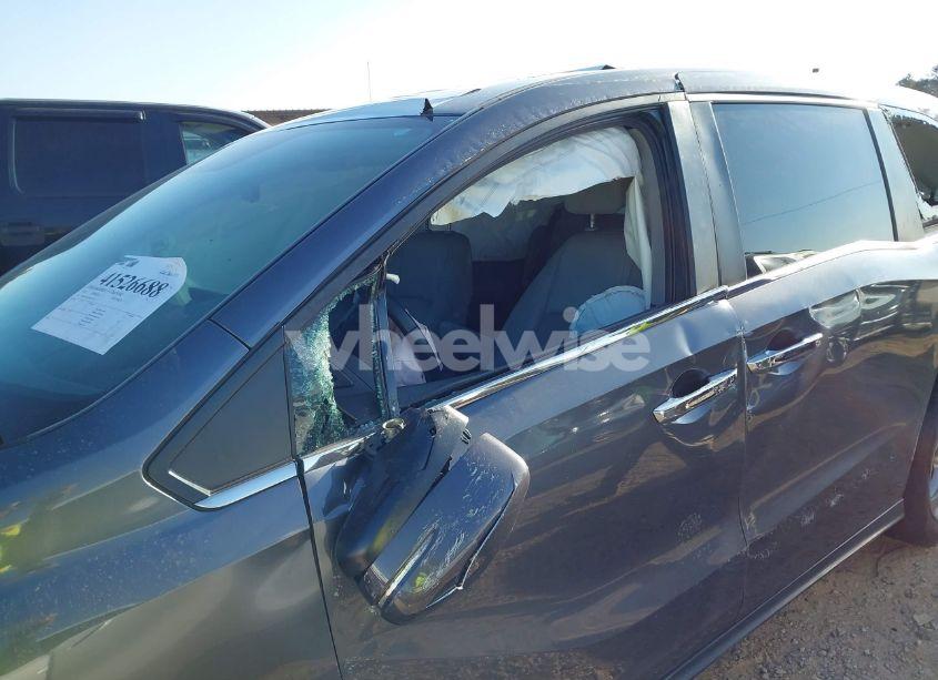 Photo 6 of 2020 Honda Odyssey EX-L/EX-L W/NAVI RES (VIN 5FNRL6H73LB021109)