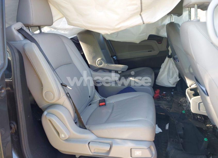 Photo 8 of 2020 Honda Odyssey EX-L/EX-L W/NAVI RES (VIN 5FNRL6H73LB021109)