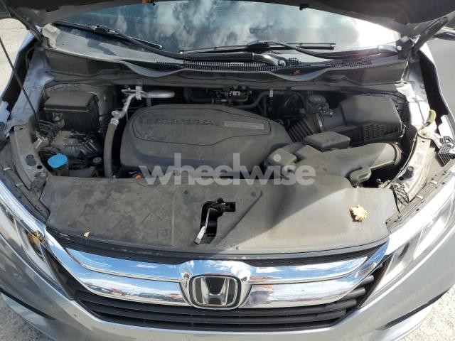 Photo 4 of 2020 HONDA ODYSSEY EXL (VIN 5FNRL6H73LB037472)