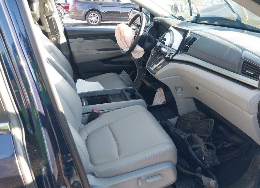 Photo 5 of 2020 Honda Odyssey EX-L/EX-L W/NAVI RES (VIN 5FNRL6H73LB049394)