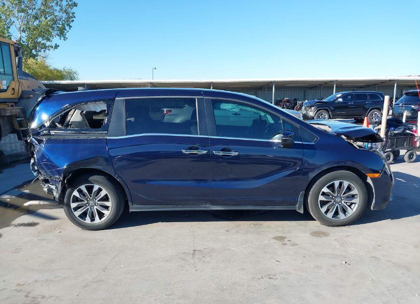 Photo 14 of 2021 Honda Odyssey EX-L (VIN 5FNRL6H73MB016025)