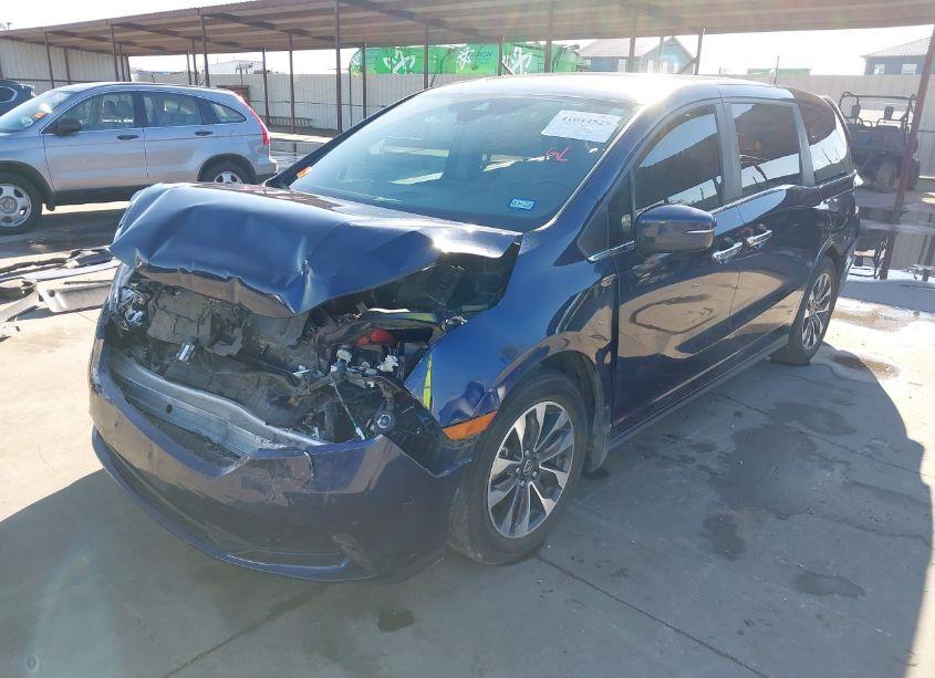 Photo 2 of 2021 Honda Odyssey EX-L (VIN 5FNRL6H73MB016025)
