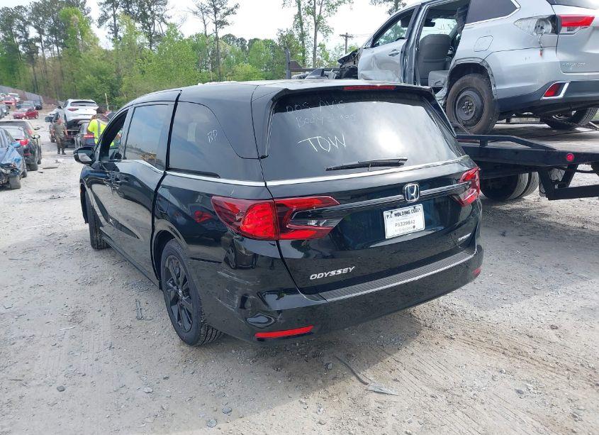 Photo 3 of 2024 Honda Odyssey SPORT (VIN 5FNRL6H73RB041014)