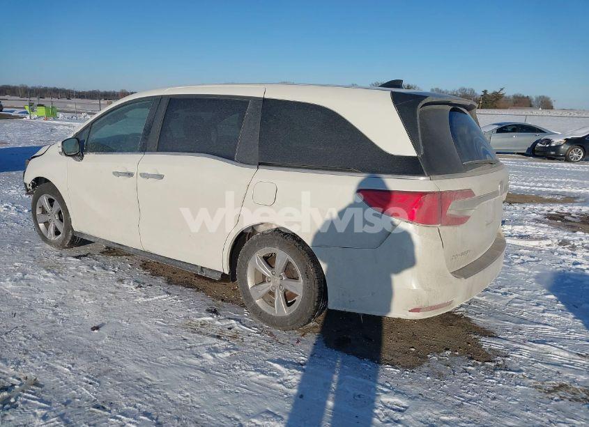 Photo 3 of 2018 Honda Odyssey EX-L (VIN 5FNRL6H74JB061017)