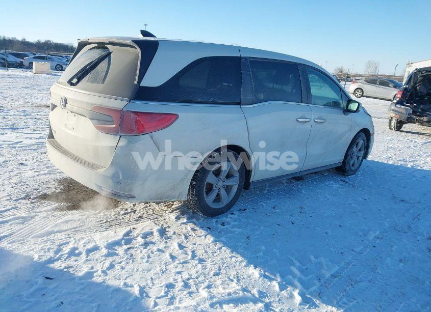 Photo 4 of 2018 Honda Odyssey EX-L (VIN 5FNRL6H74JB061017)