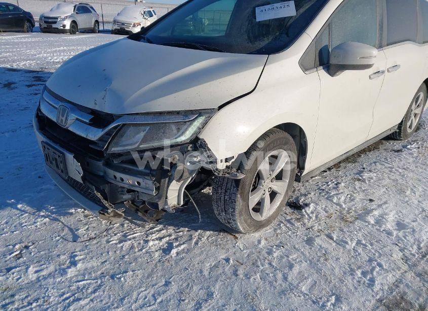 Photo 6 of 2018 Honda Odyssey EX-L (VIN 5FNRL6H74JB061017)