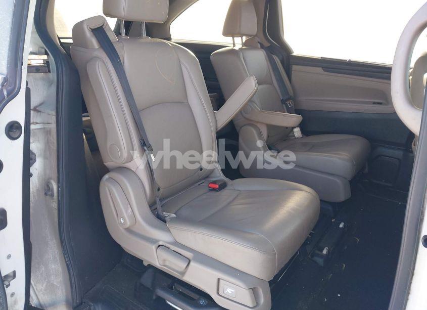 Photo 8 of 2018 Honda Odyssey EX-L (VIN 5FNRL6H74JB061017)