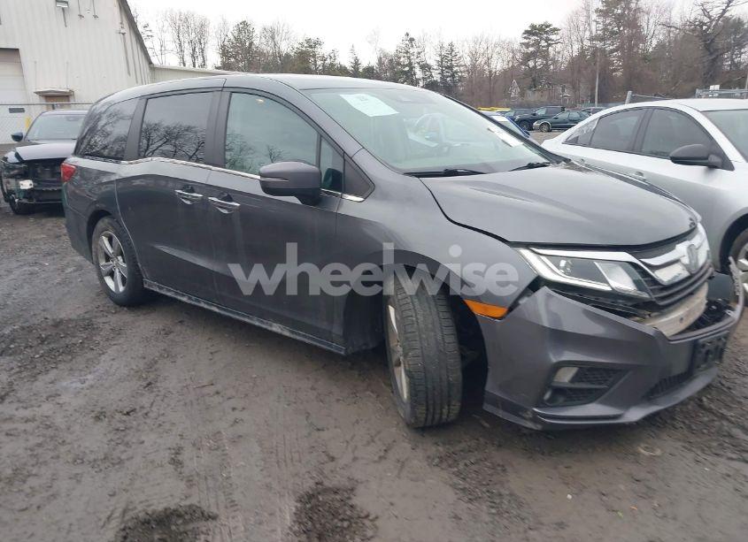 2018 Honda Odyssey EX-L (VIN 5FNRL6H74JB062295) main photo