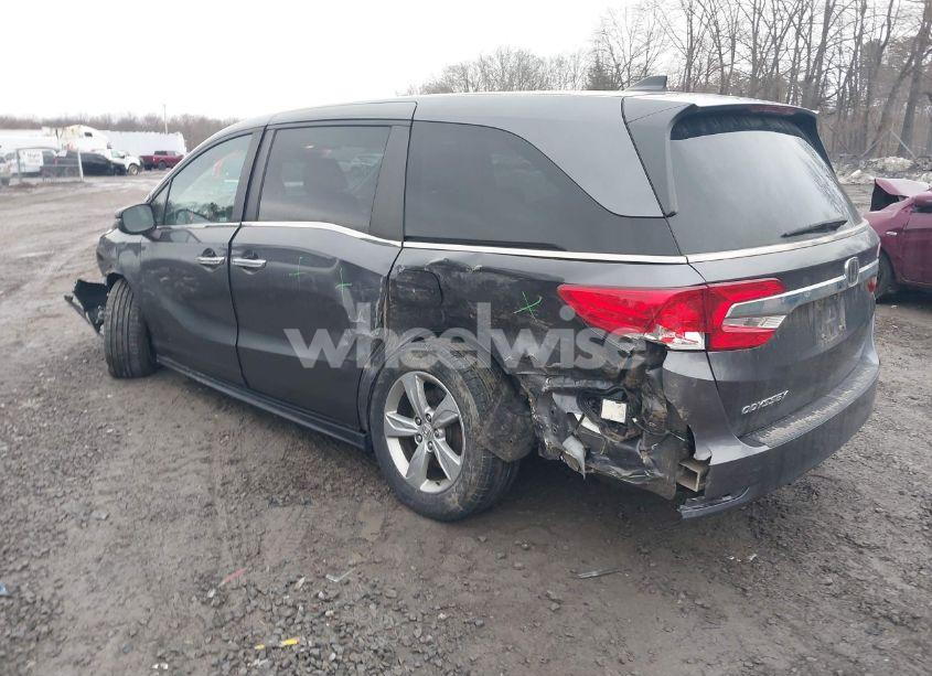 Photo 3 of 2018 Honda Odyssey EX-L (VIN 5FNRL6H74JB062295)