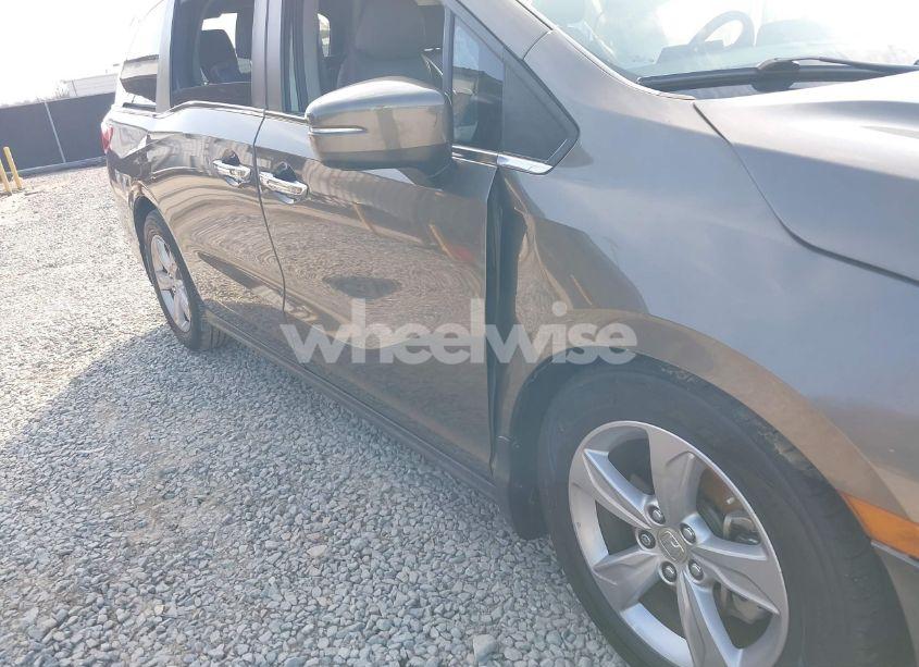 Photo 21 of 2018 Honda Odyssey EX-L (VIN 5FNRL6H74JB082417)